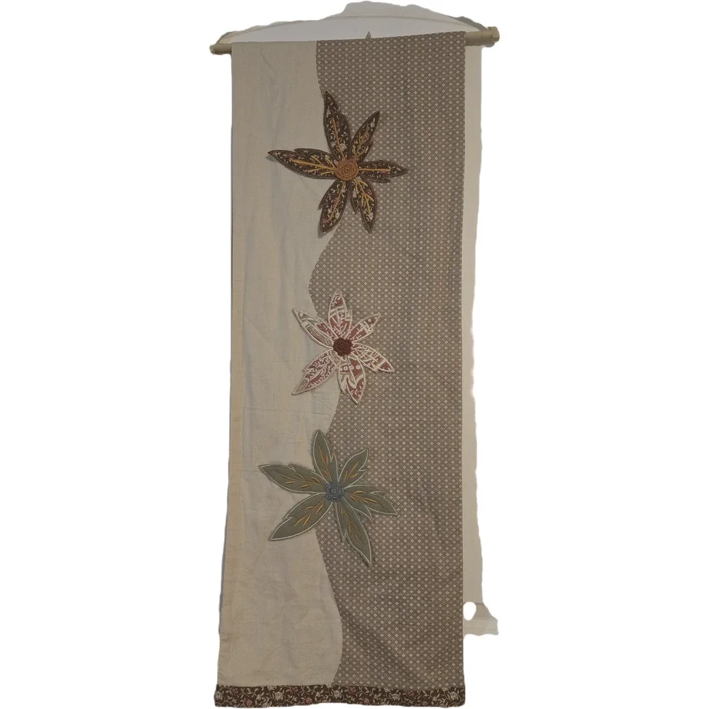 Pier 1 Floral Applique Neutral Patterned Table Runner 13x72
